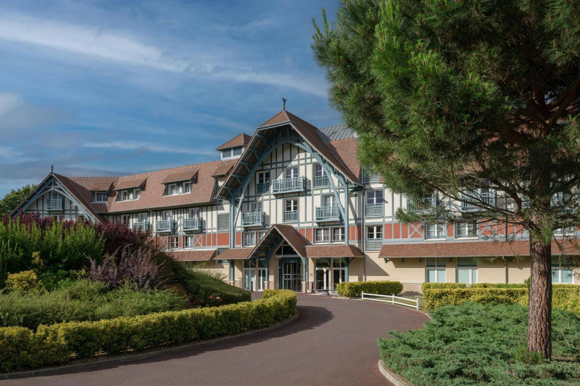 Renaissance Paris Hippodrome De St. Cloud Hotel Rueil-Malmaison Exterior photo